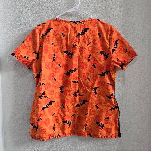 Disney's Night before Christmas scrub top size medium - Picture 2 of 3